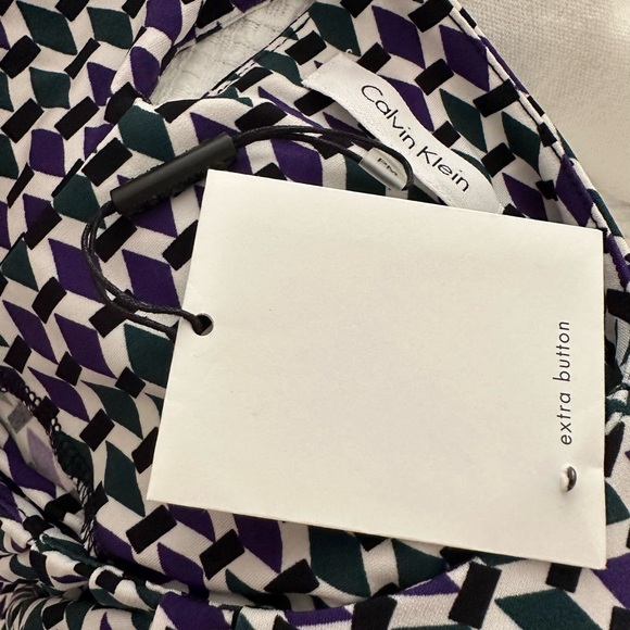 NWT Calvin Klein Woman’s Sleeveless Geometric Blouse Top, Sz PM - Picture 8 of 11
